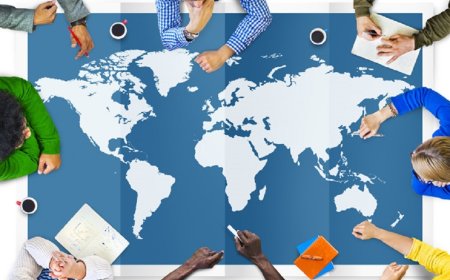 What are the international courses currently available in Pakistan?