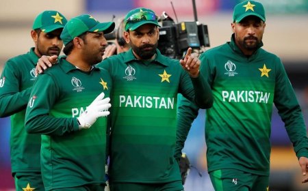 Sarfaraz Ahmed replied to Mohammad Hafeez