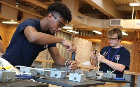 What kind of job can you find after a technical secondary school? Earnings, opportunities