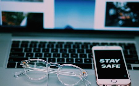 Online communication: netiquette rules for teachers