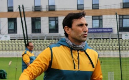 The agreement between PCB and Younis Khan is terminated due to some differences