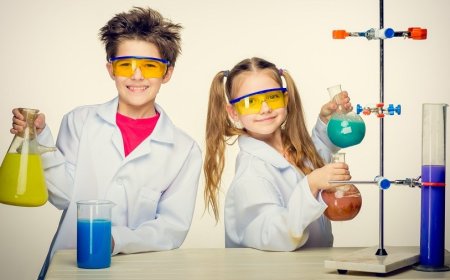 How to teach kids the basics of scientific knowledge