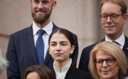 Sweden appoints the youngest minister in its history