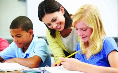 Mastering the Art of Teaching in a Large Class: Effective Strategies for Engaging Every Student