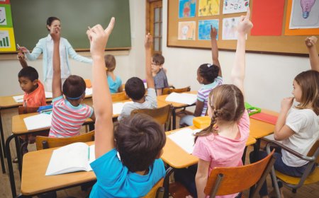 Govt Announces Public Holiday on Youm-e-Takbeer  Prime Minister Shehbaz Sharif Declares May 28 as Public Holiday