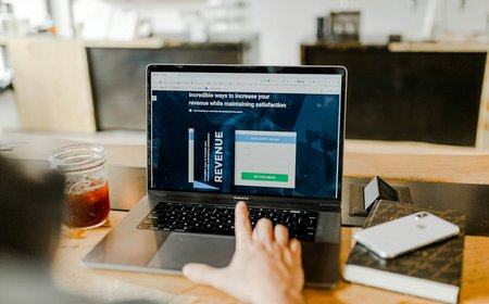Balance Transfer Cards 101: How to Avoid Balance Transfer Fees and the Deferred Interest Trap