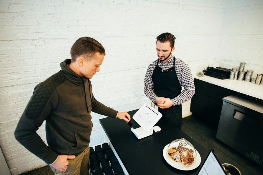 Commercial Payment Terms: Optimizing Net 30, Early Payment Discounts, and Cash Flow